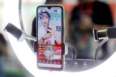 石榴花開 籽籽同心 閩寧禾美扶貧車間里的“水花”——計(jì)算機(jī)技術(shù)培訓(xùn)點(diǎn)亮希望之光